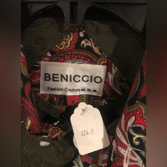 Green Medium Beniccio Buttonup Western Paisley Top NWT - Picture 4 of 5